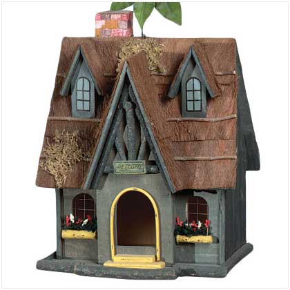 THATCH ROOF CHIMNEY BIRDHOUSE