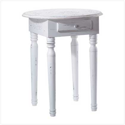 CARVED-TOP ACCENT TABLE