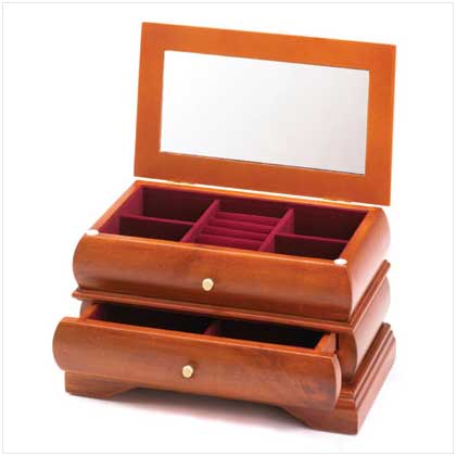 LADY'S JEWELRY BOX