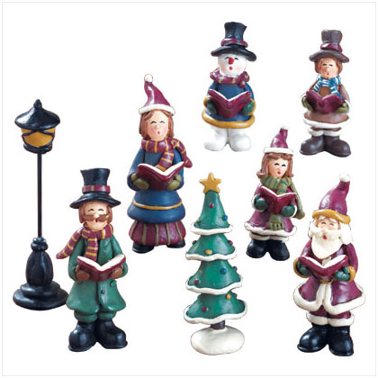 CHRISTMAS CAROLERS SET
