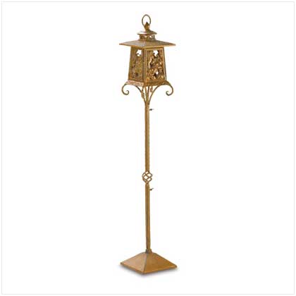 IRON PAGODA GARDEN LANTERN