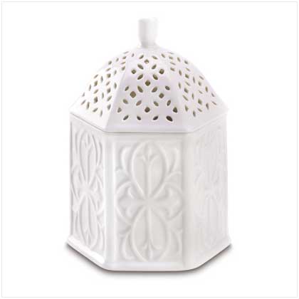 LACY CERAMIC TRINKET BOX