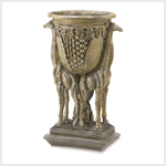 GIRAFFE GARDEN PLANTER
