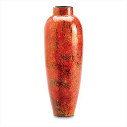 RED LACQUER VASE