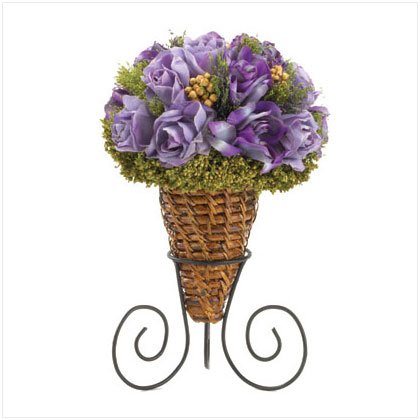LAVENDER ROSE BOUQUET IN RATTA
